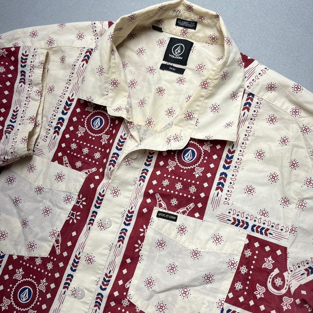Volcom Mens Classic Fit Bandana Patchwork Short Sleeve Button Up Shirt Cream M